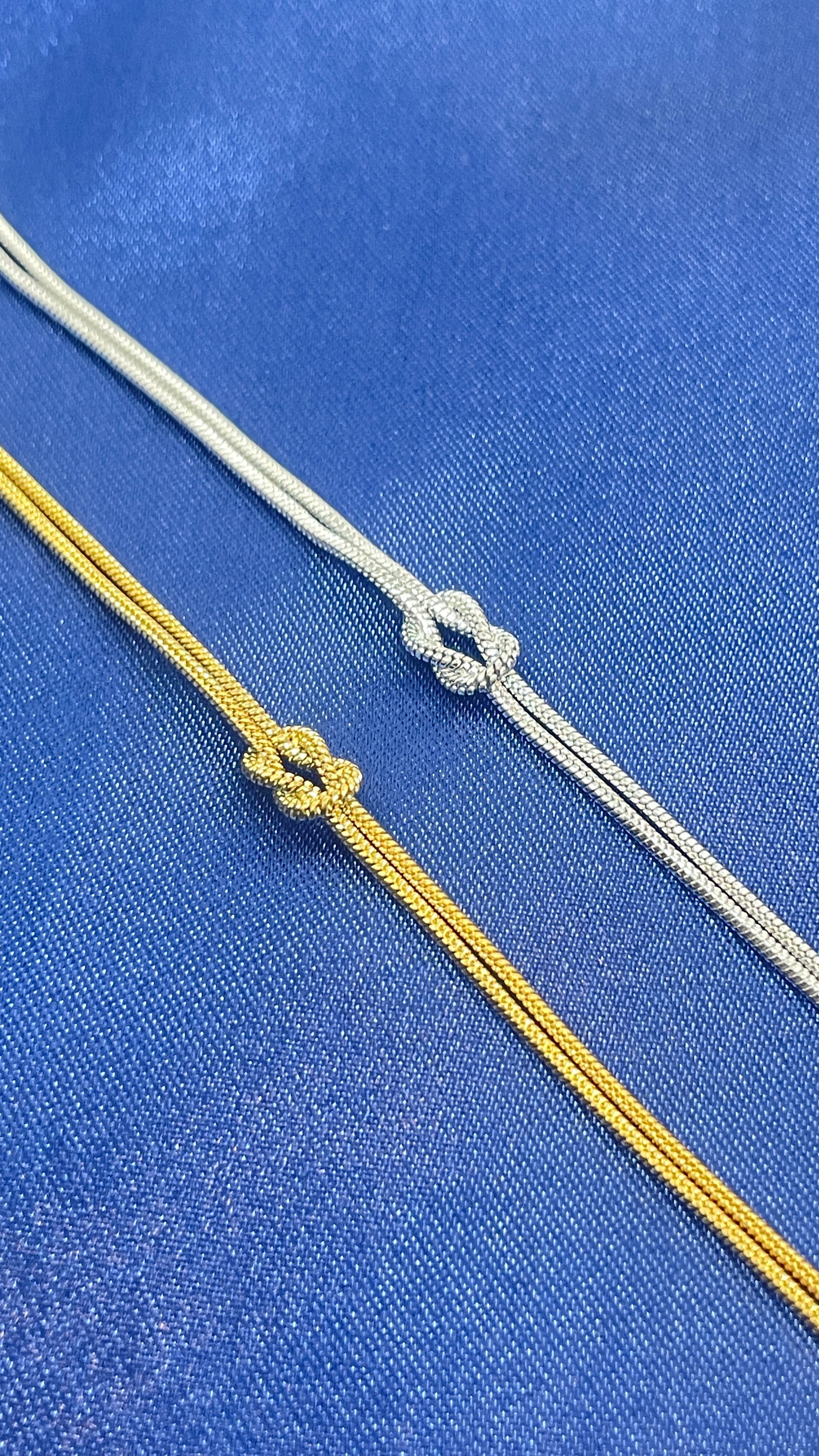 Set 2 bracciali "Nodo dell'amore"